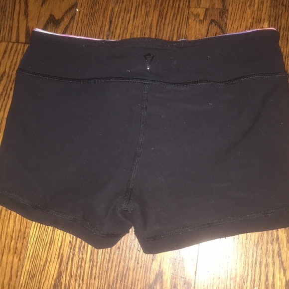 Reversible Ivivva Shorts - Picture 1 of 3